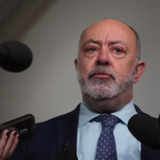 Capture decran le 2025 12 18 a 16.43.06 Coup de Tonnerre : Christian Dub&eacute; L&acirc;che Son Poste de Ministre de la Sant&eacute; et Surprend Tout le Monde