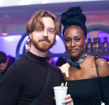 Capture decran le 2025 12 18 a 23.25.36 L'actrice qu&eacute;b&eacute;coise Naila Louidort r&eacute;v&egrave;le ses essais vestimentaires : des tenues de F&ecirc;tes pleines de caract&egrave;re !