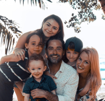 Capture decran le 2025 12 24 a 09.22.48 La fille de Guillaume Lemay-Thivierge publie un clich&eacute; rare de ses demi-fr&egrave;res, qui ont beaucoup grandi