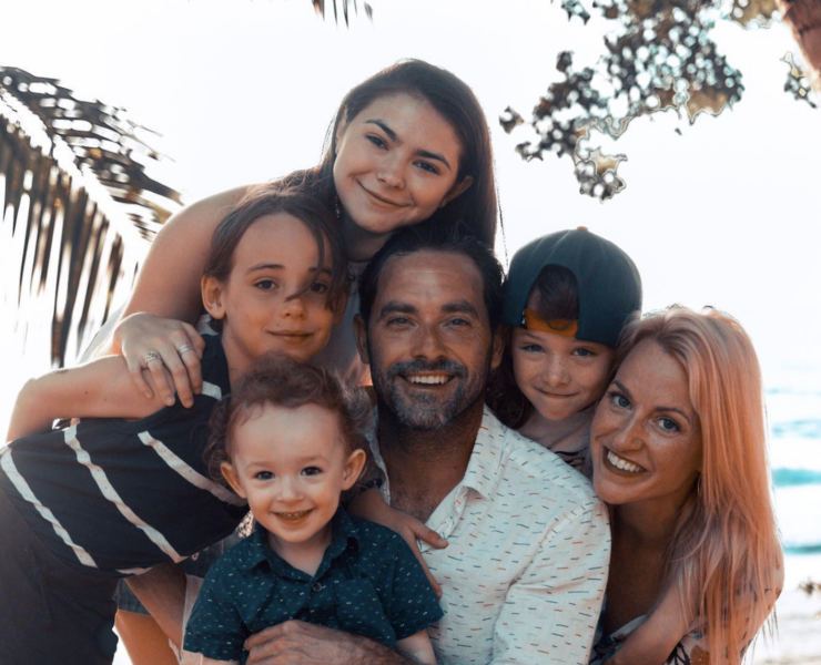 Capture decran le 2025 12 24 a 09.22.48 La fille de Guillaume Lemay-Thivierge publie un clich&eacute; rare de ses demi-fr&egrave;res, qui ont beaucoup grandi