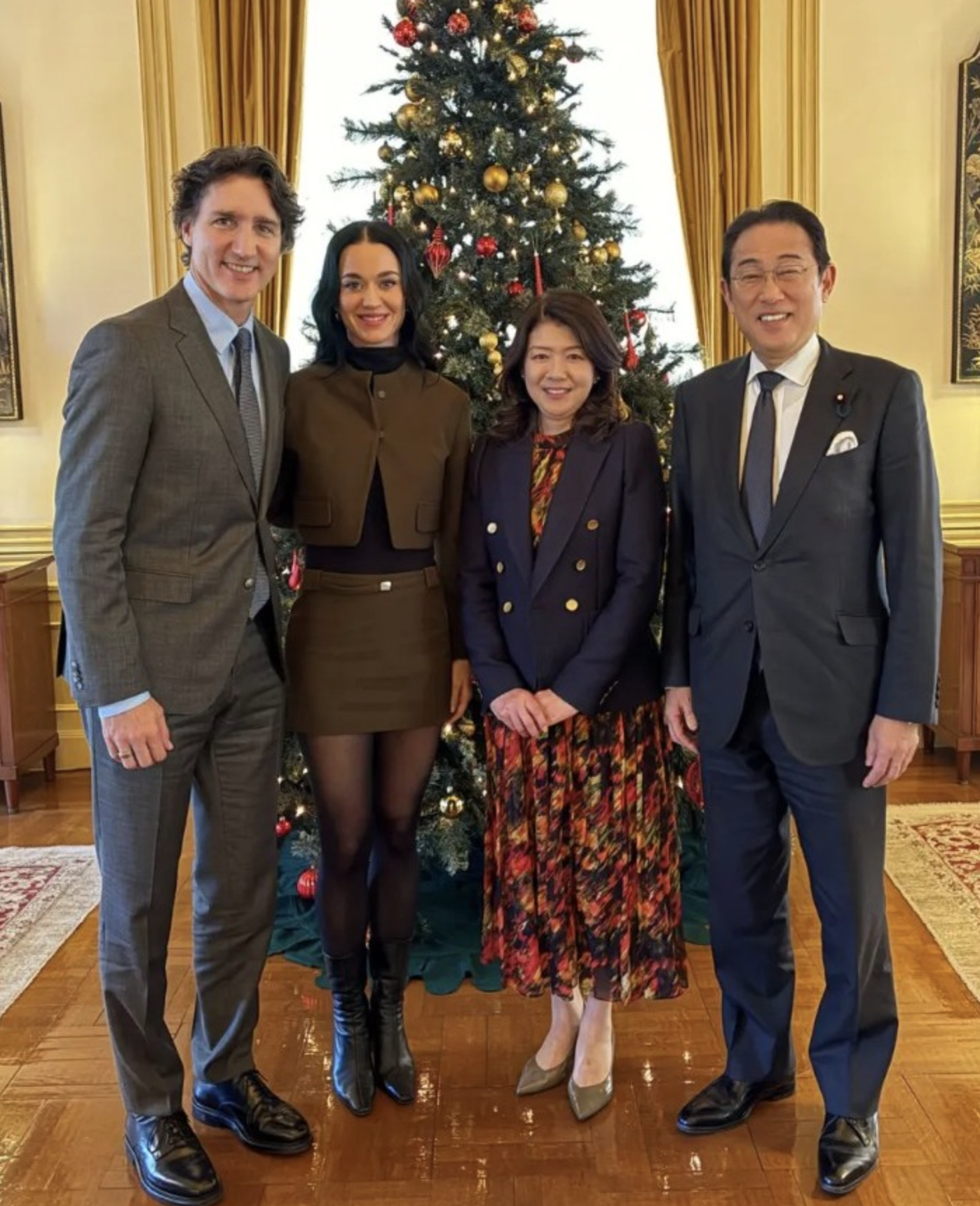 Capture decran le 2025 12 26 a 13.04.46 Justin Trudeau d&eacute;voile une rare photo de famille &agrave; l&rsquo;occasion des F&ecirc;tes