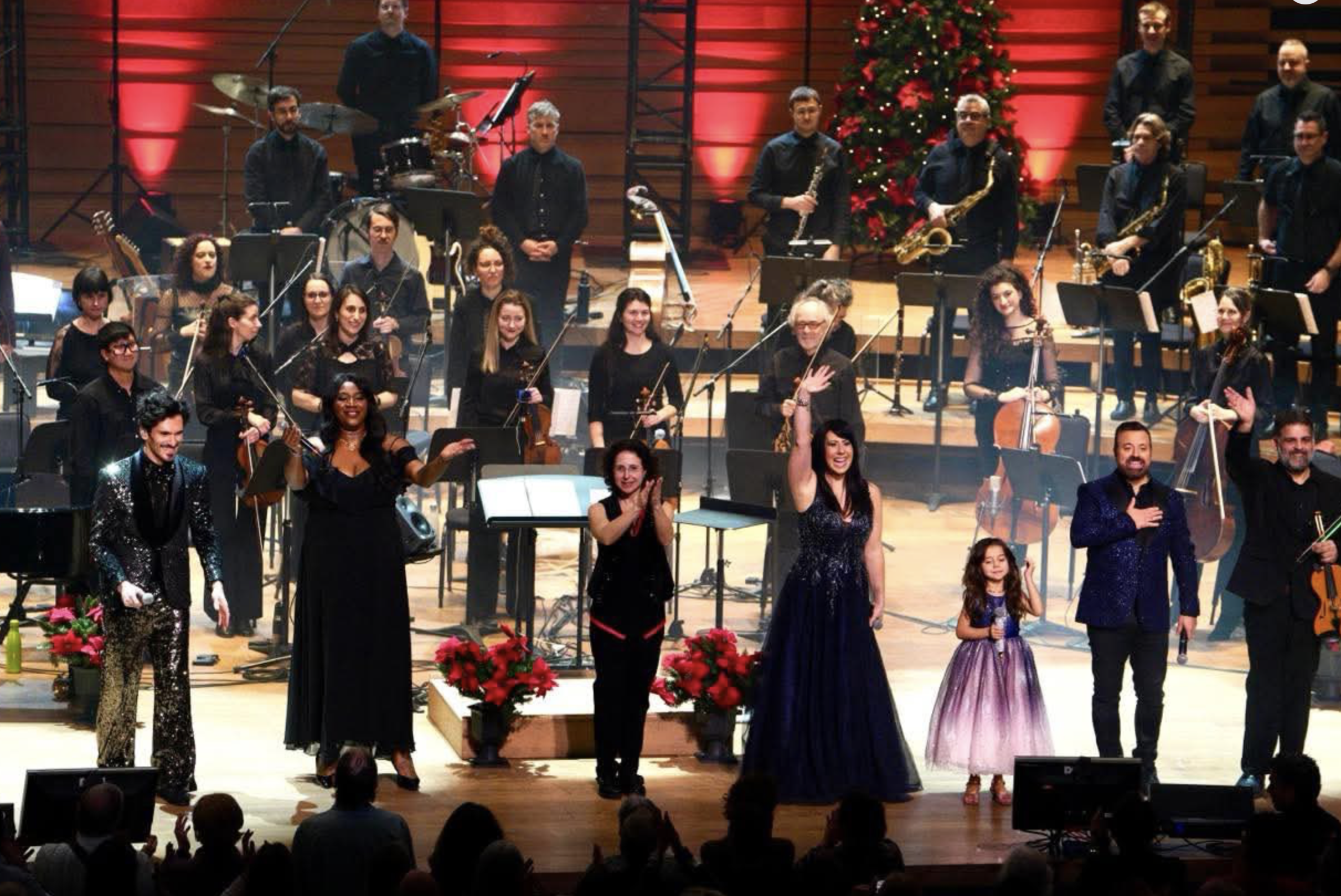 Capture decran le 2025 12 29 a 13.46.34 M&eacute;lissa B&eacute;dard fait sensation avec sa robe noire durant la p&eacute;riode des F&ecirc;tes