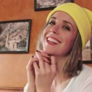 Capture decran 20 12 2025 03119 www.bing .com Sabrina Cournoyer : Son Nouveau Look de Cheveux Va Vous &Eacute;blouir pour les F&ecirc;tes!