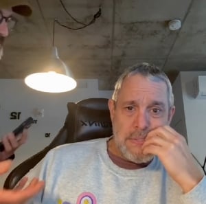 Capture decran 20 12 2025 05118 www.conneriesqc.com Michel Courtemanche met enfin les choses au clair sur son partenariat avec Guillaume Lemay-Thivierge