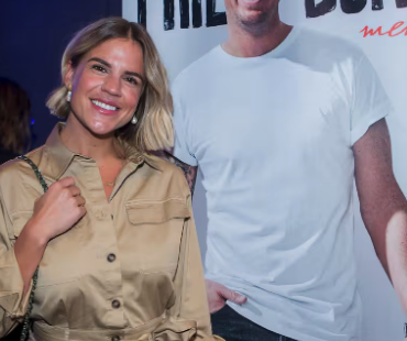 Capture le 2025 12 22 a 03.55.32 Philippe Bond Revient Sous le Feu des Critiques : Sa Conjointe St&eacute;phanie Brise le Silence