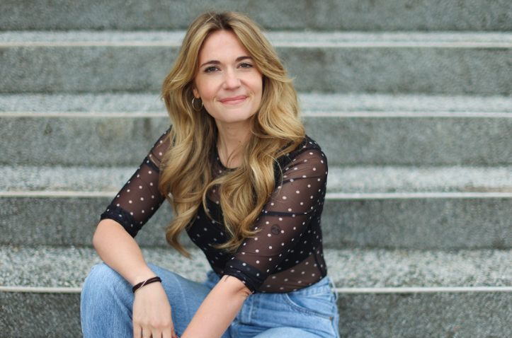 Capture le 2025 12 22 a 04.53.45 Rosalie Vaillancourt annonce qu'elle attend un nouvel amour dans sa vie