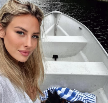 Capture le 2025 12 22 a 17.08.06 1 Les Tendres Moments d'Alexandra De Simon avec son(...) : Un Amour Captur&eacute; en Images