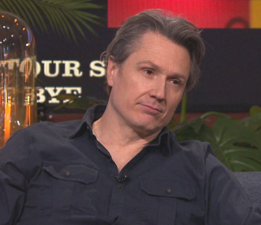 Capture le 2025 12 22 a 19.21.07 Lib&eacute;r&eacute; du Bye Bye : Simon-Olivier Fecteau Embrasse un D&eacute;cembre Plein de Surprises ! Ne Ratez Pas Ses Projets In&eacute;dits