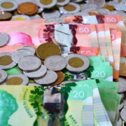 Capture le 2025 12 22 a 23.58.10 R&eacute;gime de rentes du Qu&eacute;bec (RRQ) : Tout ce que tu dois savoir + les dates de versement en 2026