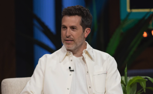 Capture le 2025 12 23 a 02.21.28 Jean-Philippe Dion r&eacute;chauffe les c&oelig;urs : D&eacute;couvrez "Sucr&eacute; Givr&eacute;", l'&eacute;mission qui va illuminer votre hiver !