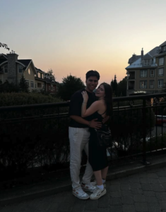 Capture le 2025 12 24 a 00.24.08 Charlie Lemay-Thivierge partage des photos d&rsquo;amour avec son ... chum, juste &agrave; temps pour les F&ecirc;tes