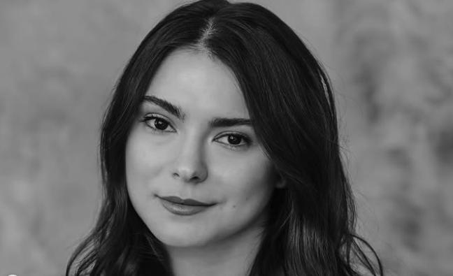 Capture le 2025 12 24 a 01.01.36 Charlie Lemay-Thivierge partage des photos (8) d&rsquo;amour avec son ... chum, juste &agrave; temps pour les F&ecirc;tes