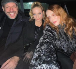 Capture le 2025 12 24 a 11.30.46 Martin Matte partage une rare photo avec son amoureuse Laurence Leboeuf en ...