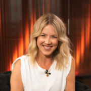 Capture le 2025 12 24 a 17.07.05 Julie B&eacute;langer d&eacute;vast&eacute;e par un sinistre impr&eacute;vu impactant &agrave; quelques jours des F&ecirc;tes