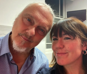 Capture le 2025 12 27 a 03.09.58 Voici celle qui fait battre le c&oelig;ur de Normand D'Amour : une artiste discr&egrave;te au parcours impressionnant