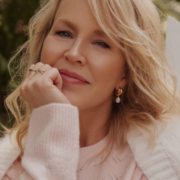 Capture le 2025 12 27 a 03.53.22 Julie B&eacute;langer et le d&eacute;g&acirc;t d'eau : comment elle trouve force et r&eacute;confort