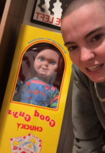 Capture le 2025 12 28 a 01.42.57 Quand Roxane Bruneau re&ccedil;oit un cadeau qui donne des frissons...