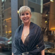 Capture le 2025 12 30 a 00.17.41 Nathalie Simard sous le choc : ses tenues de sc&egrave;ne d&eacute;clenchent une temp&ecirc;te de critiques