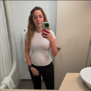 Rosalie Vaillancourt partage des photos de son baby bump et se confie sur son difficile premier trimestre de grossesse 5 Rosalie Vaillancourt partage des photos de son baby bump et se confie sur son difficile premier trimestre de grossesse Capture le 2025 12 30 a 02.16.49 Rosalie Vaillancourt partage des photos de son baby bump et se confie sur son difficile premier trimestre de grossesse