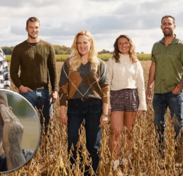 Découvrez les premières images de la prochaine saison de L’Amour est dans le pré 10 Découvrez les premières images de la prochaine saison de L’Amour est dans le pré montage final 1764652381 Découvrez les premières images de la prochaine saison de L’Amour est dans le pré