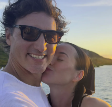 Katy Perry publie une photo intime avec Justin Trudeau : un bijou symbolique relance les rumeurs 3 Katy Perry publie une photo intime avec Justin Trudeau : un bijou symbolique relance les rumeurs Capture decran 2026 01 07 181749 Katy Perry publie une photo intime avec Justin Trudeau : un bijou symbolique relance les rumeurs