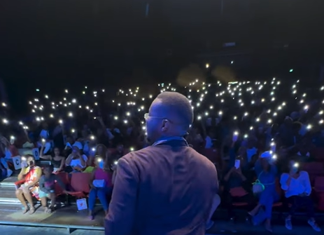 Capture decran 2026 01 17 171406 Coup dur pour ce grand humoriste, les internautes se d&eacute;cha&icirc;nent