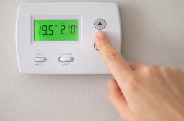 13 astuces ingénieuses pour garder votre maison bien chaude sans faire exploser votre facture de chauffage 1 13 astuces ingénieuses pour garder votre maison bien chaude sans faire exploser votre facture de chauffage Capture decran 2026 01 24 150814 13 astuces ingénieuses pour garder votre maison bien chaude sans faire exploser votre facture de chauffage