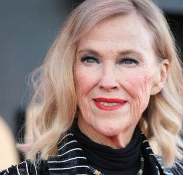 Capture decran 2026 01 31 002058 D&eacute;c&egrave;s de Catherine O&rsquo;Hara : l&rsquo;ic&ocirc;ne de Maman, j&rsquo;ai rat&eacute; l&rsquo;avion s&rsquo;&eacute;teint &agrave; 71 ans