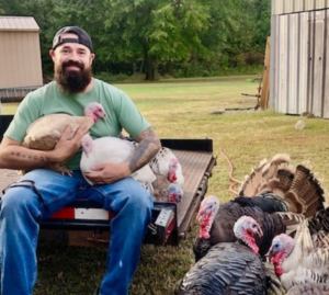 Capture decran 2026 01 31 100534 Il a tu&eacute; pour prot&eacute;ger sa fille : Aujourd'hui, Aaron Spencer veut prot&eacute;ger sa ville.