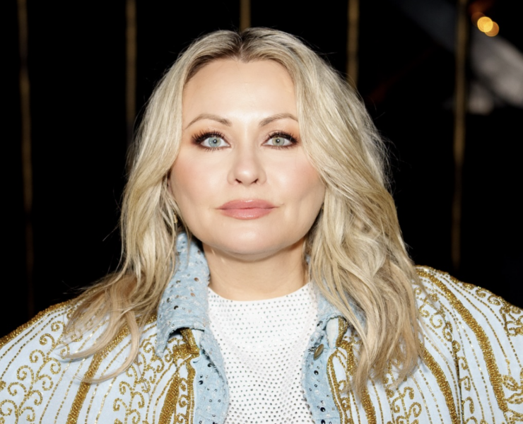 Capture decran le 2026 01 19 a 10.17.51 e1768835906200 La robe de Mitsou vole compl&egrave;tement le show &agrave; En direct de l&rsquo;univers