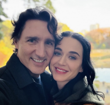 Ces nouvelles photos de Justin Trudeau où Katy Perry vole la vedette 2 Ces nouvelles photos de Justin Trudeau où Katy Perry vole la vedette Capture decran le 2026 01 26 a 16.59.21 e1769464825340 Ces nouvelles photos de Justin Trudeau où Katy Perry vole la vedette