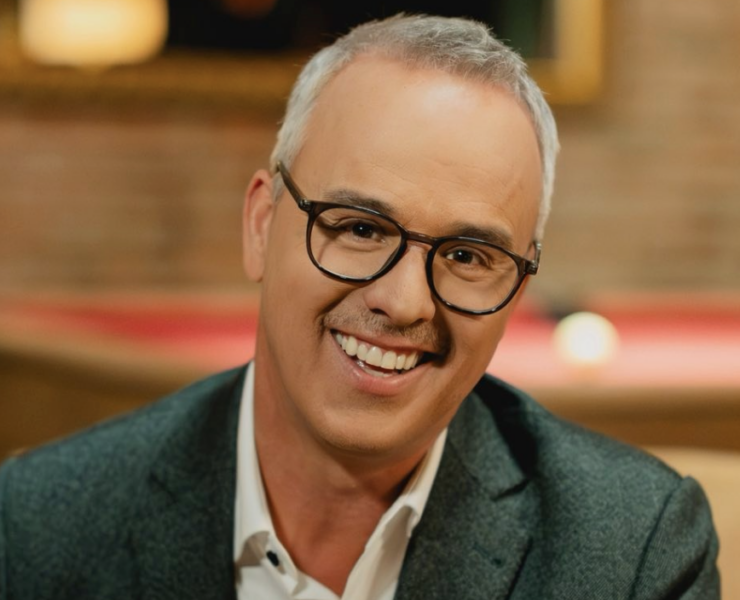 Capture decran le 2026 01 28 a 11.56.54 e1769619516804 Gino Chouinard s&rsquo;affiche avec de nouvelles lunettes&hellip; et &ccedil;a ne passe pas inaper&ccedil;u