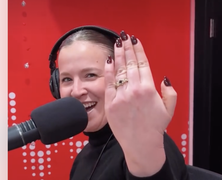 Capture decran le 2026 01 29 a 10.19.40 e1769700186783 Pascale Renaud-H&eacute;bert annonce ses fian&ccedil;ailles en direct &agrave; la radio&hellip; surprise totale!