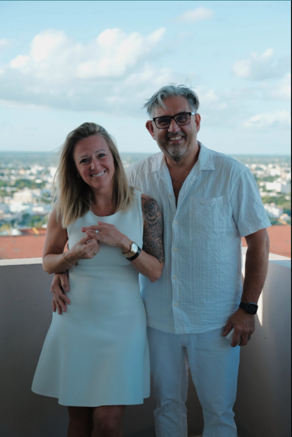 Capture le 2026 01 01 a 22.38.26 Marc Hervieux demande sa nouvelle blonde en mariage et partage les (05) photos de ce moment magique