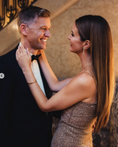 Capture le 2026 01 03 a 07.42.02 Monic N&eacute;ron d&eacute;voile un moment intime avec son Chum pour le Nouvel An