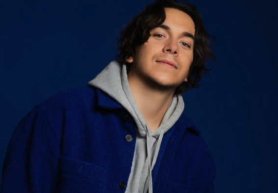 Capture le 2026 01 05 a 02.29.37 William Cloutier, star de Star Acad&eacute;mie, se lance dans une aventure &eacute;tonnante et d&eacute;stabilisante