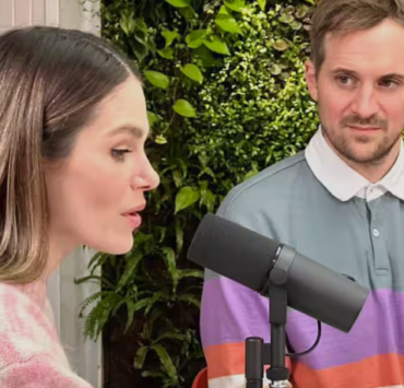 Vous Ne Devinez Jamais Ce Qui les a Poussés à Rénover Leur Maison 2 Vous Ne Devinez Jamais Ce Qui les a Poussés à Rénover Leur Maison Capture le 2026 01 05 a 04.46.17 Vous Ne Devinez Jamais Ce Qui les a Poussés à Rénover Leur Maison