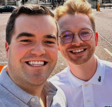 Amour et Aventure loin du Québec : Le Voyage Secret de Simon et Son Chum Révélé (08)images 4 Amour et Aventure loin du Québec : Le Voyage Secret de Simon et Son Chum Révélé (08)images Capture le 2026 01 06 a 01.26.24 Amour et Aventure loin du Québec : Le Voyage Secret de Simon et Son Chum Révélé (08)images