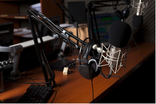 Capture le 2026 01 08 a 04.59.01 Une animatrice ador&eacute;e fait un retour surprise &agrave; la radio &mdash; et son message touche droit au c&oelig;ur