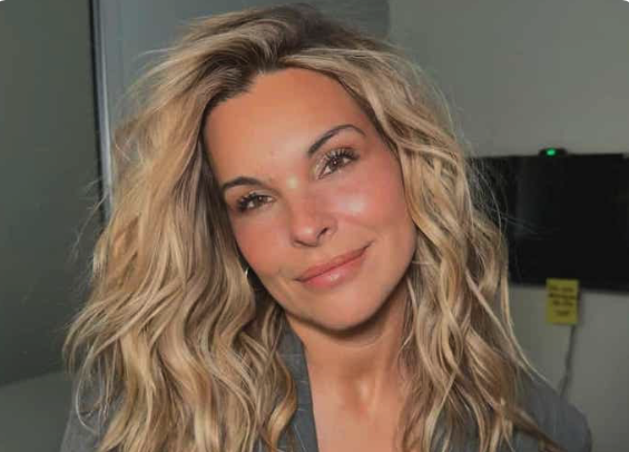 Capture le 2026 01 09 a 06.33.51 &laquo; Kim Rusk en maillot de bain : cette photo fait fondre le Qu&eacute;bec en plein c&oelig;ur de l&rsquo;hiver &raquo;