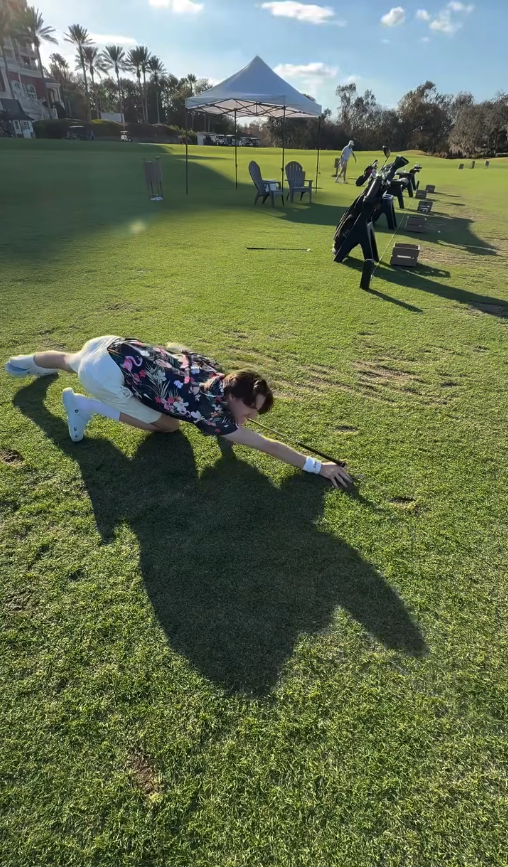 Capture le 2026 01 09 a 23.45.18 Louis Morissette tente de coacher son fils au golf&hellip; et c&rsquo;est un d&eacute;sastre hilarant!