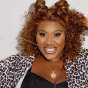 Capture le 2026 01 10 a 00.48.18 M&eacute;lissa B&eacute;dard tente d&rsquo;inviter ses fans &agrave; son spectacle&hellip; mais son b&eacute;b&eacute; en a d&eacute;cid&eacute; autrement!