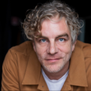 Capture le 2026 01 10 a 15.01.15 Hubert Proulx d&eacute;voile une photo rare avec sa conjointe Ruba Ghazal... et capte le c&oelig;ur de tous