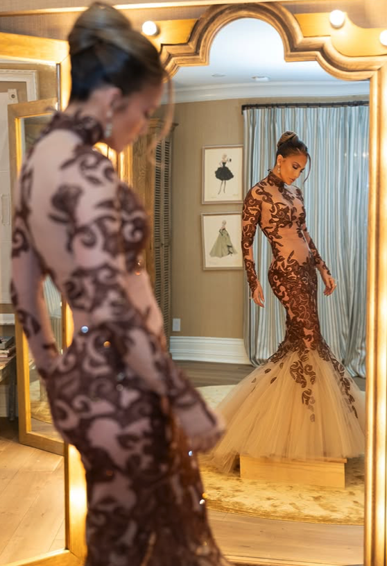 Capture le 2026 01 12 a 04.02.41 Jennifer Lopez fait tourner toutes les t&ecirc;tes avec une tenue tr&egrave;s assum&eacute;e