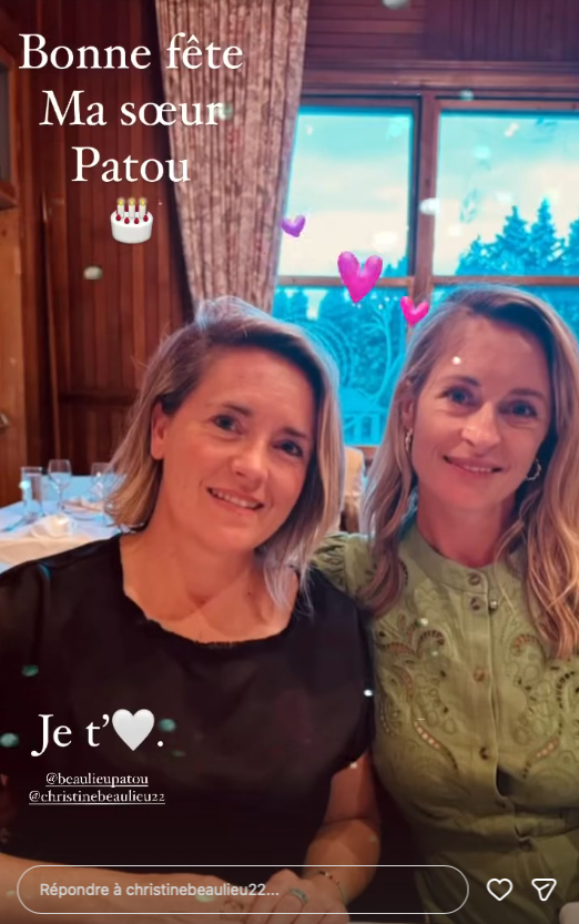 Christine Beaulieu pose avec ses trois sœurs et le web capote 2 Christine Beaulieu pose avec ses trois sœurs et le web capote Capture le 2026 01 14 a 03.14.08 Christine Beaulieu pose avec ses trois sœurs et le web capote