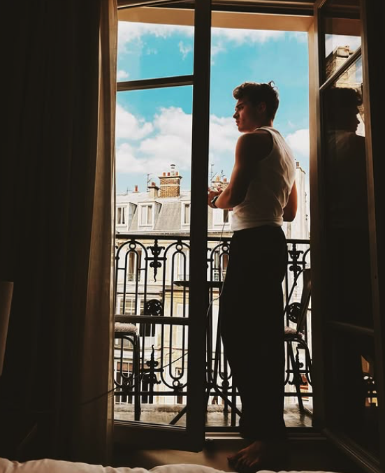 Capture le 2026 01 19 a 05.48.04 Delphine Morissette d&eacute;voile 10 photos de son nouveau fianc&eacute;&hellip; et les fans craquent