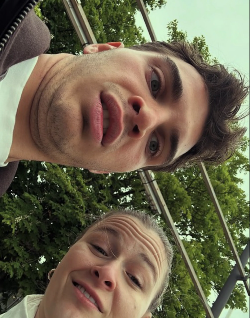 Capture le 2026 01 19 a 05.48.27 Delphine Morissette d&eacute;voile 10 photos de son nouveau fianc&eacute;&hellip; et les fans craquent