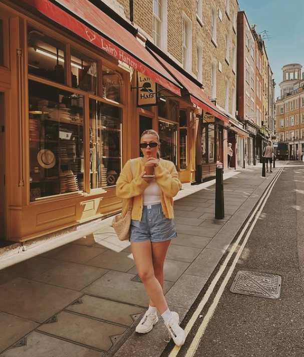 Capture le 2026 01 19 a 05.49.43 Delphine Morissette d&eacute;voile 10 photos de son nouveau fianc&eacute;&hellip; et les fans craquent