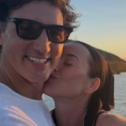 Capture le 2026 01 21 a 03.10.18 Justin Trudeau et Katy Perry : leur apparition en Suisse fait jaser