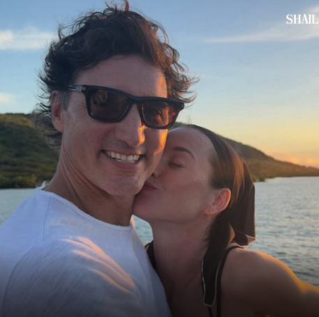 Capture le 2026 01 21 a 03.11.12 Justin Trudeau et Katy Perry : leur apparition en Suisse fait jaser